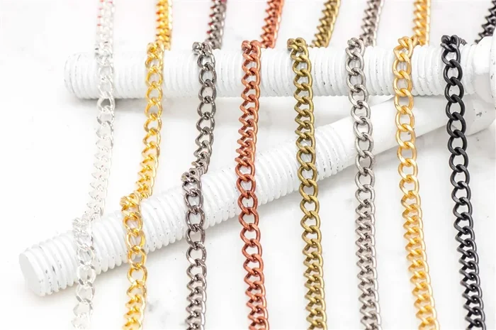 B57 – 6 x 8mm Classic Curb Chain