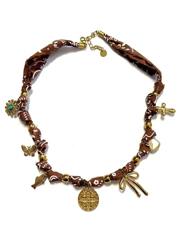 Betsy Pittard – Bandana Necklace – Holder