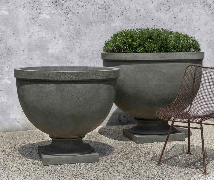 Campania International Huntington Urn Planter