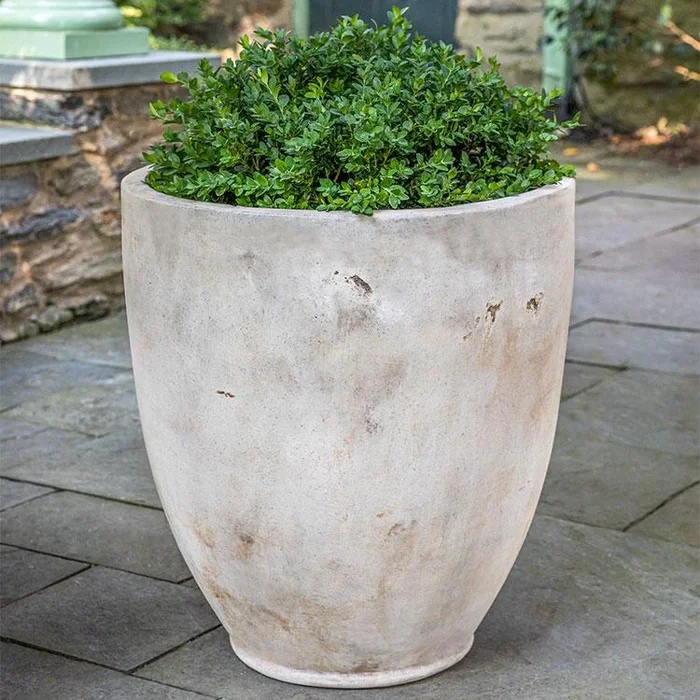 Campania International Rovigo Planter – Antico Terra Cotta – S/1