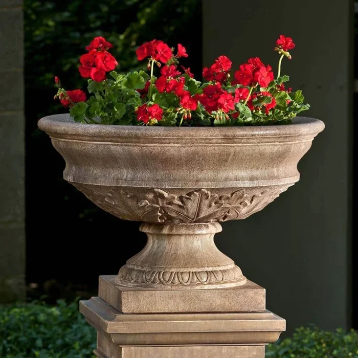 Coachhouse Concrete Urn Planter – Campania #P595