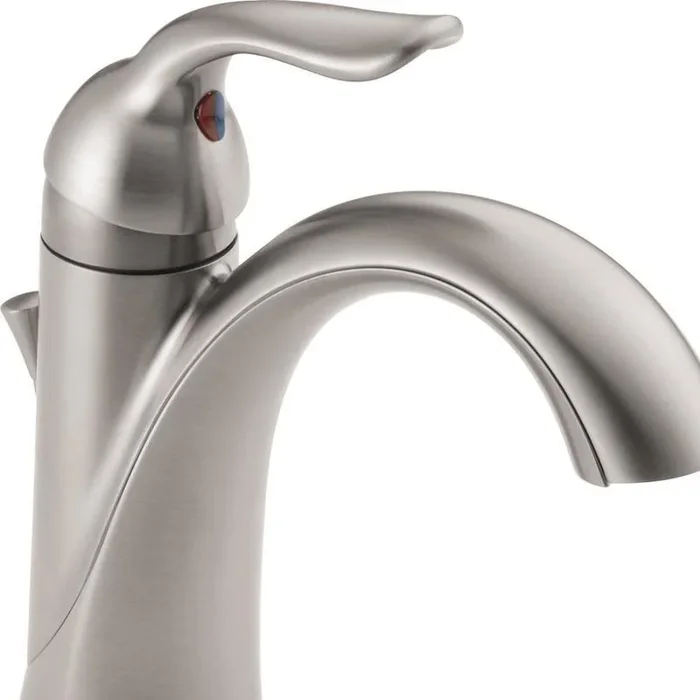 Delta Lahara Stainless 1-handle Single Hole/4-in Centerset WaterSense Bathroom Sink Faucet with Drain
