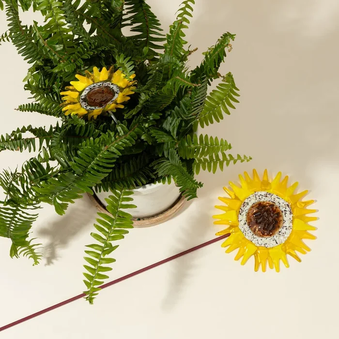 Handmade Glass Garden Stakes – Sunflower