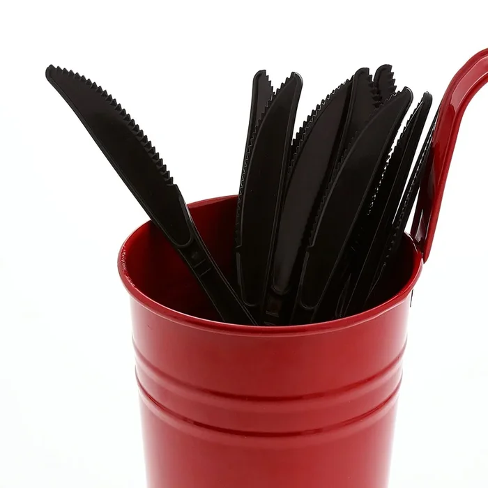 Medium Heavy Weight Black Polypropylene Knives, Case of 1,000