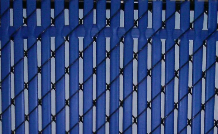 Pexco 6-ft H x 1-in W Blue Hdpe Chain Link Fence Slat 82-Pack