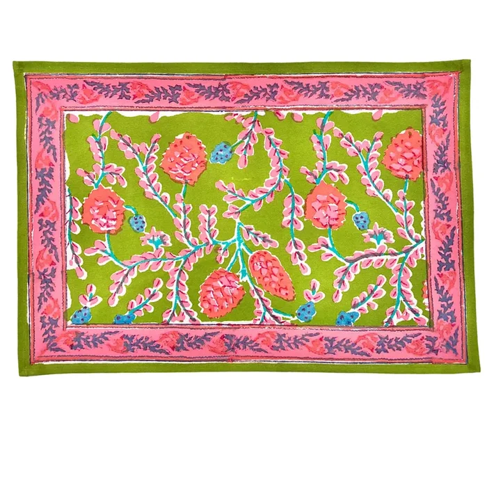 Pomegranate Inc. – Palm Beach Pinecone Placemat
