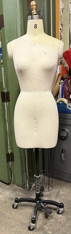 Professional Dress Form – Size 8, Missy – Ultimate Woman sewng mannequin
