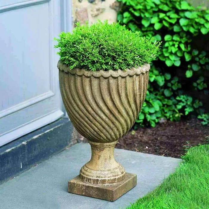 Ravenna Urn Concrete Planter – Campania #P348