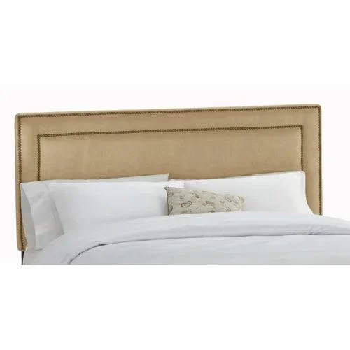 Skyline Furniture Wellington Collection Saddle Queen Microsuede Head