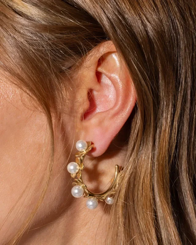 Taylor Elliott Designs – Kali Pearl Flower Hoop Earrings