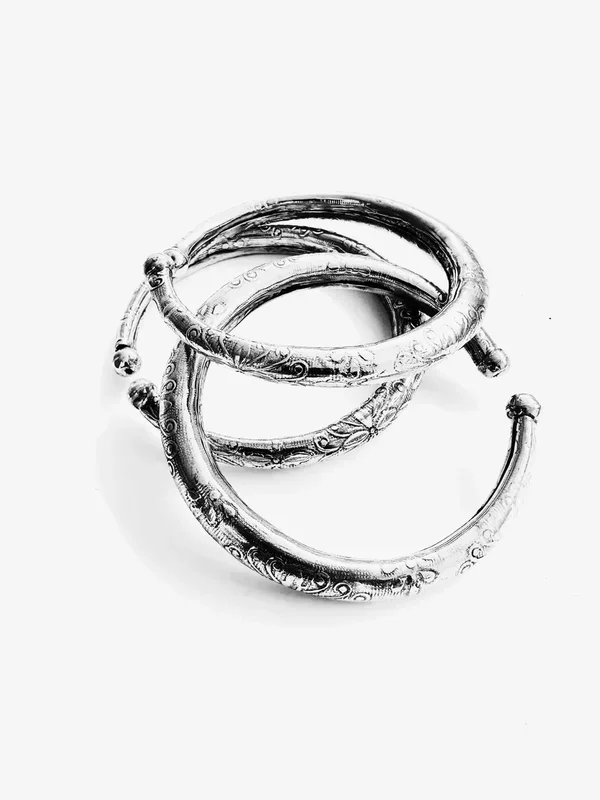 Vintage Etched Silver Cuff- Flowers