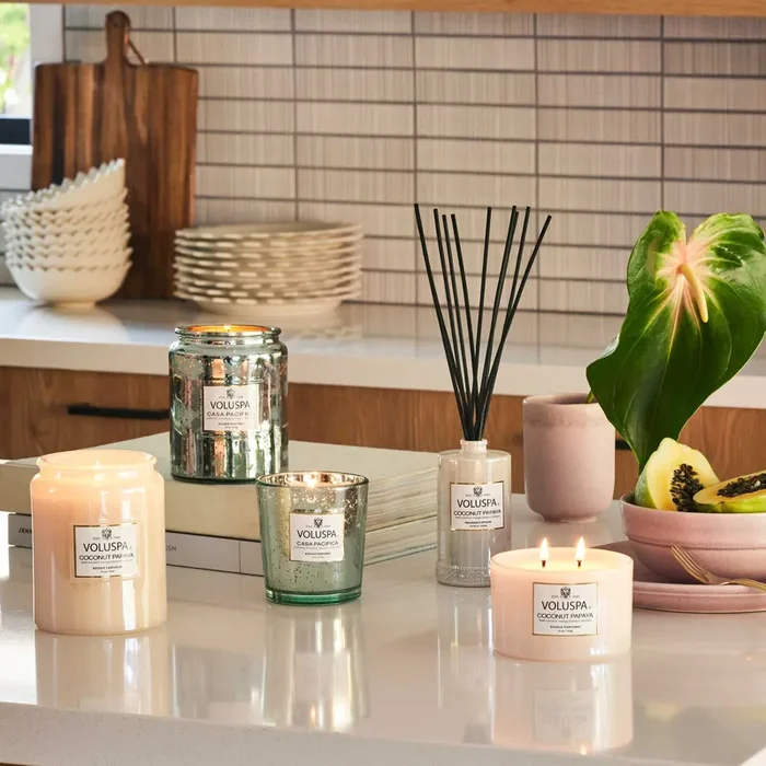 Voluspa – Coconut Papaya Candle