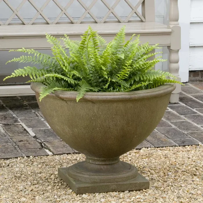 Williamsburg Bassett Hall Urn
