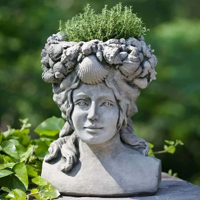 Williamsburg Orabelle Concrete Planter – Campania #P559