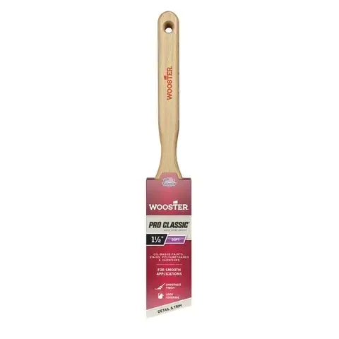 Wooster Majestic 1-1/2 in. Soft Angle Paint Brush